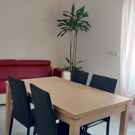 Top Apartment 아파트 *